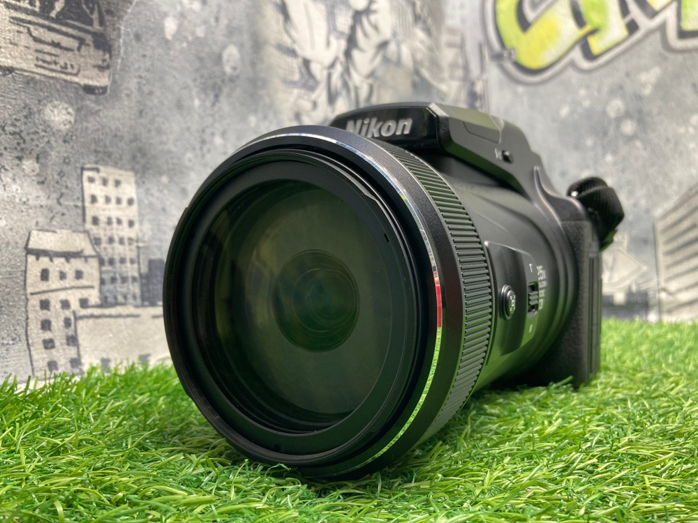 Nikon Coolpix P1000