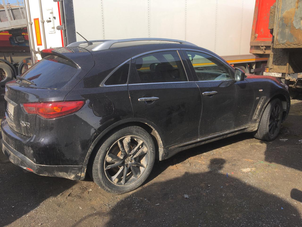 Infiniti QX70 3.7 Hi-tech