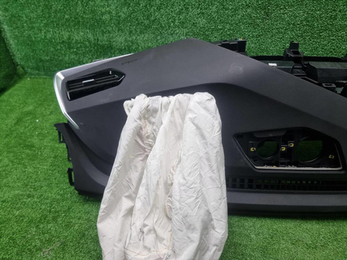 Торпедо Geely Tugella (2019-2024)