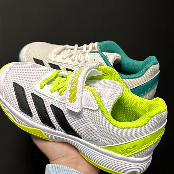 ДЛЯ БУДУЩИХ ЧЕМПИОНОВ в ТЕННИС FIRST долгожданное поступление кроссовок ADIDAS COURTFLASH и ADIDAS COURTFLASH HOOK AND LOOP!
