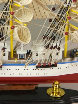 Meteor Lights Модель парусника Надежда, 52 см