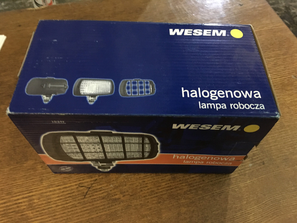 Фара рабочего света с решеткой LРR1.31723