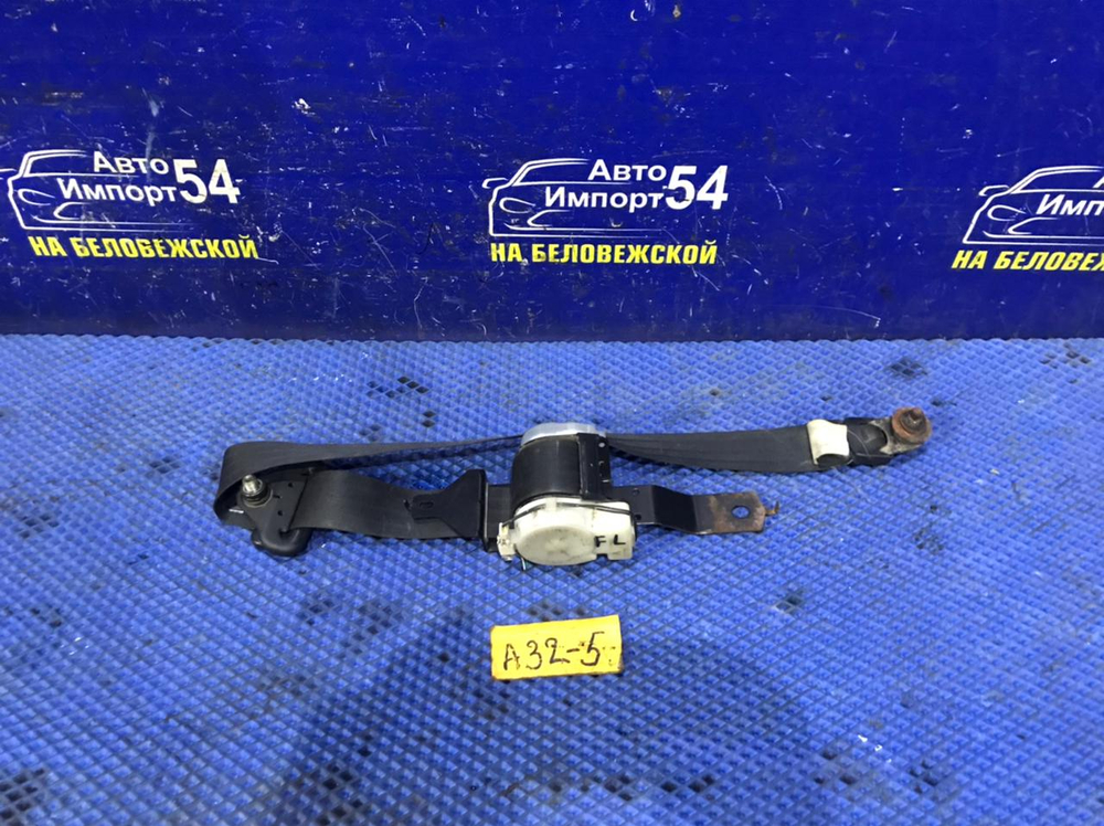 Ремень безопасности передний левый NISSAN CEFIRO 1997
