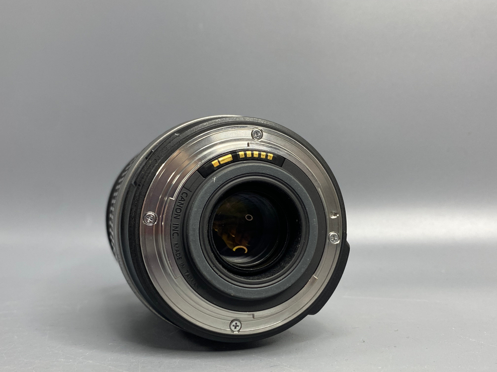 Canon EF-S 18-200mm 3.5-5.6 IS