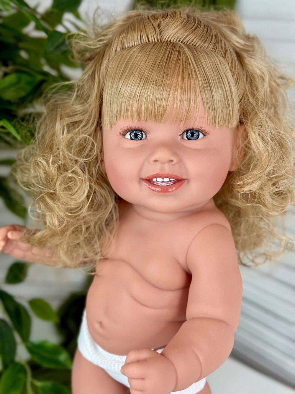 Кукла Manolo Dolls виниловая DIANA без одежды 47см (7300)