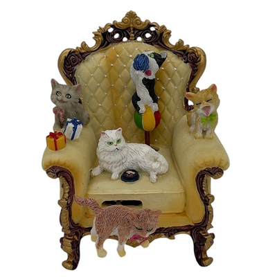 Музыкальная композиция Коты в кресле