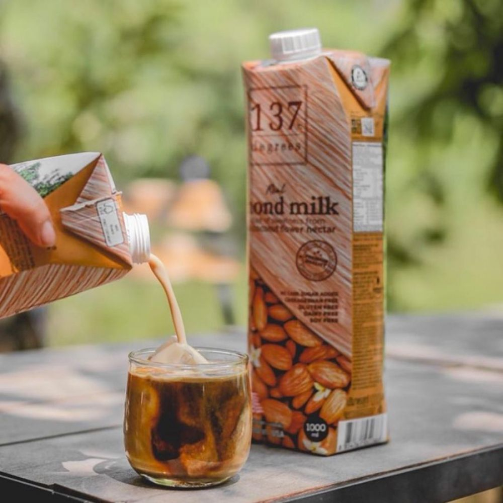 Миндальное молоко с нектаром кокосовых соцветий 137 Degrees, 12шт по 1л