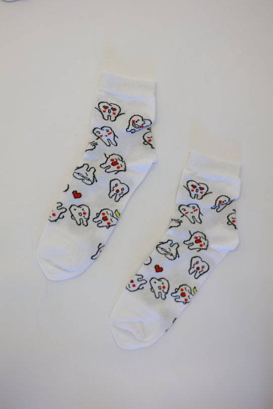 Носки женские (принт «Зубы/белый»)