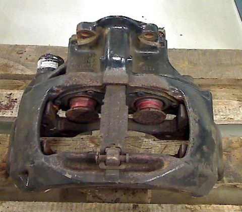 Тормозной суппорт передний на МАН ТГА 81508046409 б.у.