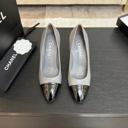 Chanel Pumps