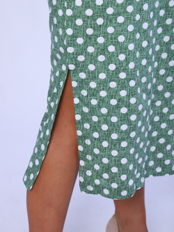 Платье трикотажное макси с разрезами 116-311-1, Зеленый/Горох