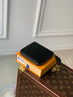 Louis Vuitton Zippy Compact Wallet