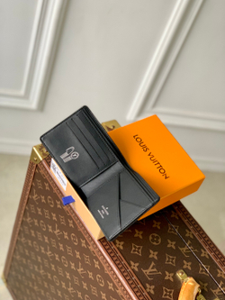 Louis Vuitton Multiple Wallet
