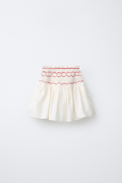 ZARA ЮБКА-ШОРТЫ С ВЫШИВКОЙ И ДЕТАЛЬЮ «ВИШНЯ», ЭКРЮ/КРАСНЫЙ
