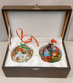 Набор новогодних шаров с полной росписью "Алиса в стране чудес" и  "Дюймовочка"