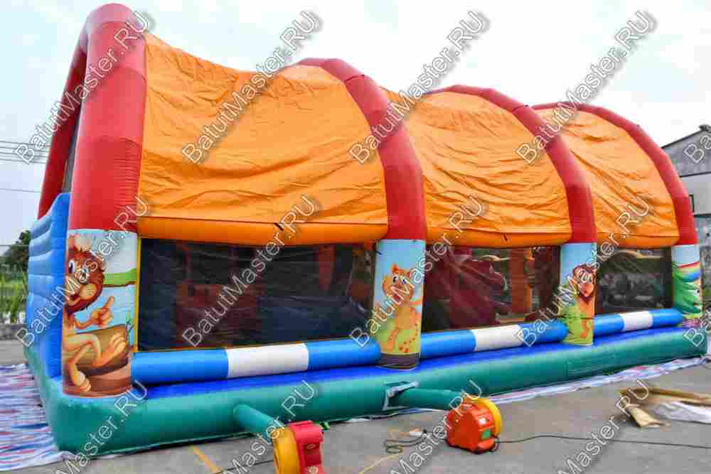 Надувной батут "Зверята с крышей 3" со скалодромом, 10*6*5 м