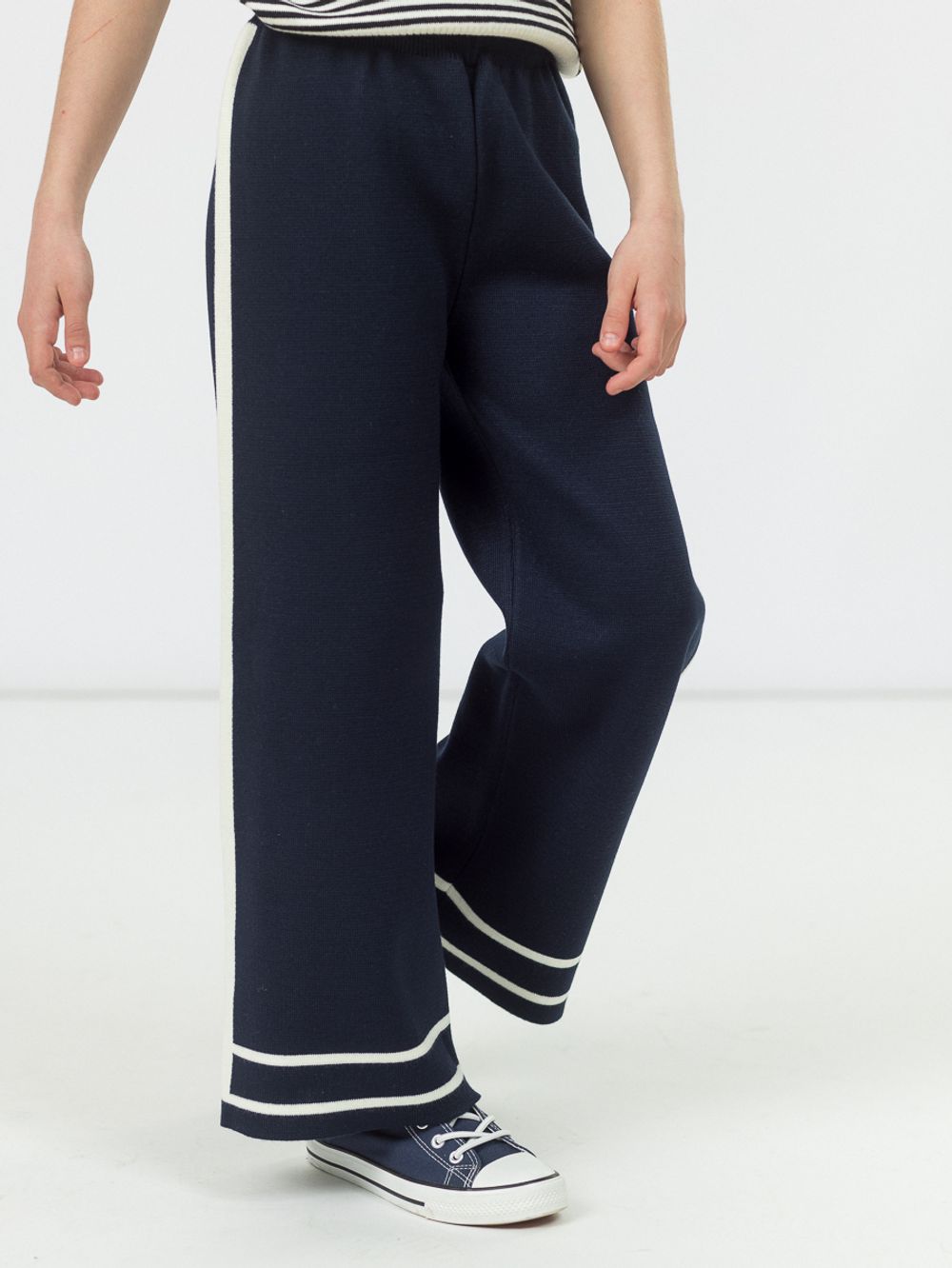 Брюки для девочки синий АТ570-1