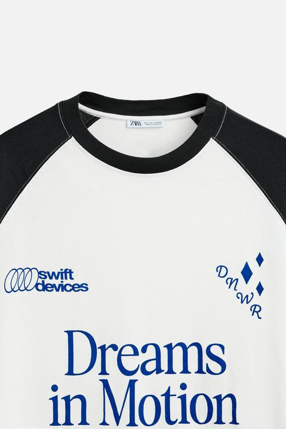 ZARA ФУТБОЛКА В СТИЛЕ КОЛОР-БЛОК С НАДПИСЬЮ, БЕЛЫЙ/ЧЕРНЫЙ