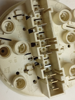 FE925N кт21 Датчик уровня (прессостат) для стиральных машин AEG Electrolux Zanussi 132141940 б/у