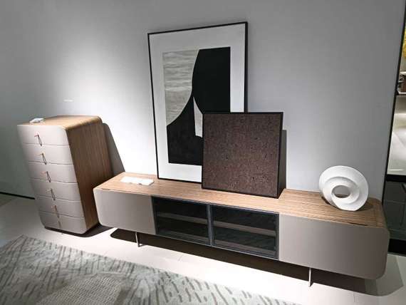 Комод SG-46, 105х59 см, бежевая экокожа, шпон ореха