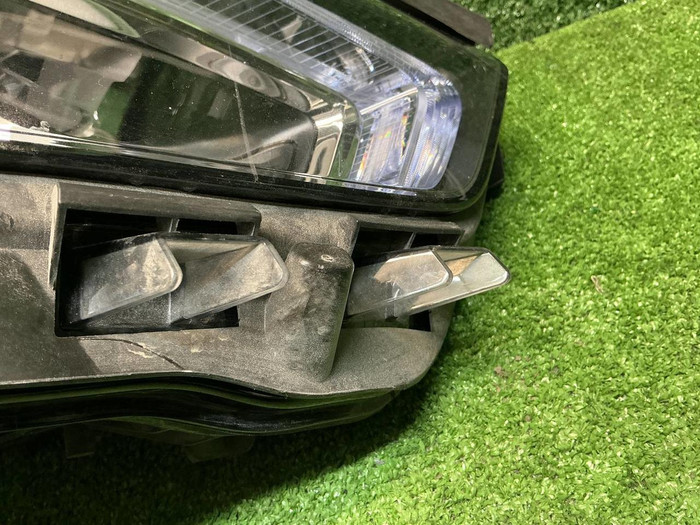 Фара правая Mercedes CLA C118 (2019-2023) LED