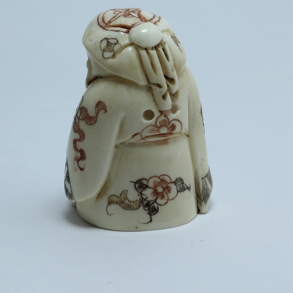 Нэцкэ Дзюродзин с бочкой