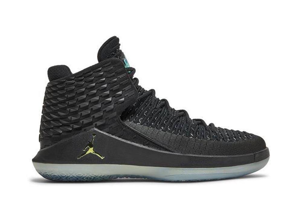 Air Jordan 32 Black Cat
