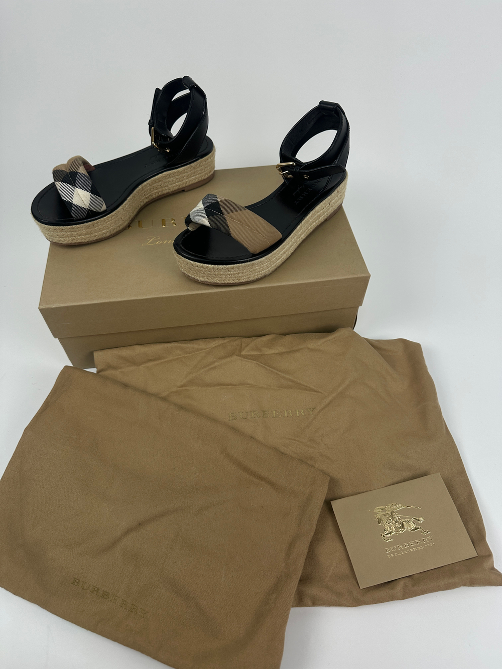 Босоножки Burberry