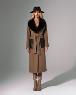 Женское шерстяное пальто с мехом бобра