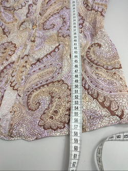 Жакет светлый с узорами 40 размер