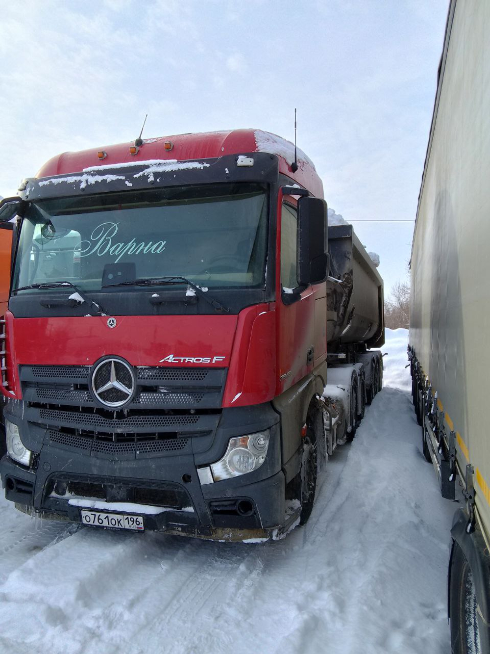 Mercedes-Benz Actros 6x4 Седельный тягач 2645 LS (Дизельный, 12,8 л, 449 л.с., МТ)