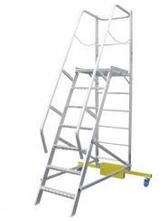 Лестница с платформой компактная MEGAL ЛСПК-2,1 (0,82)