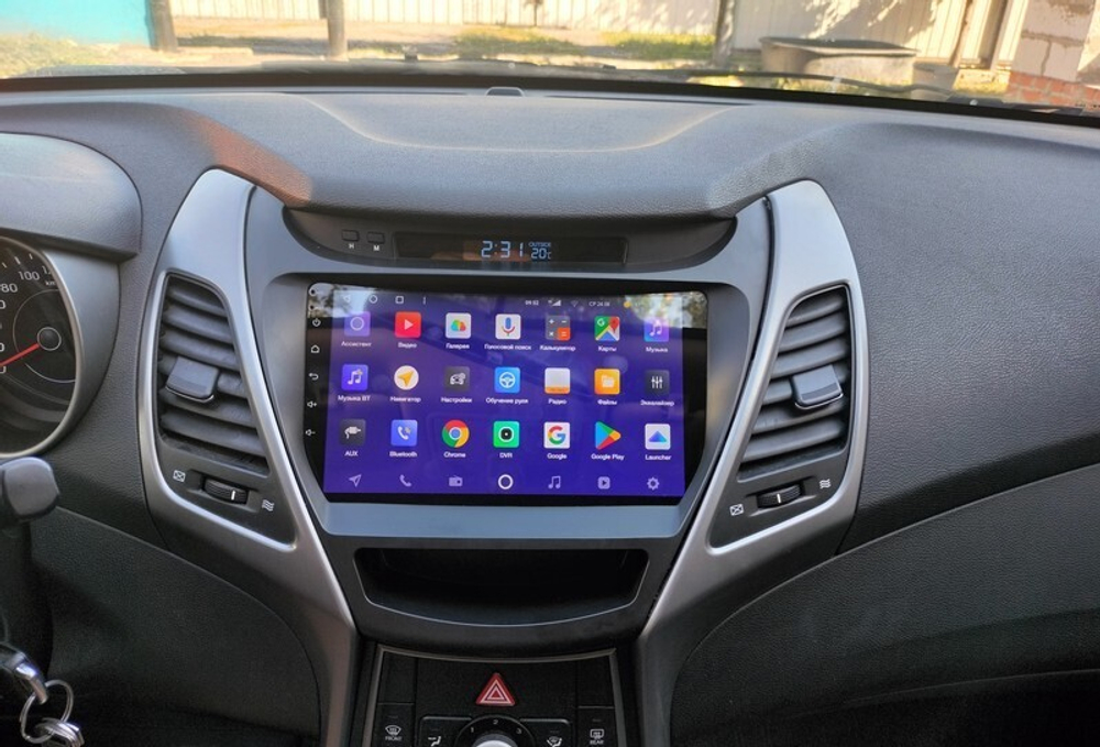 Магнитола для Hyundai Elantra 5 MD 2013-2015 (рестайлинг) - Carmedia OL-9706 QLed, Android 13, TS20, CarPlay, SIM-слот