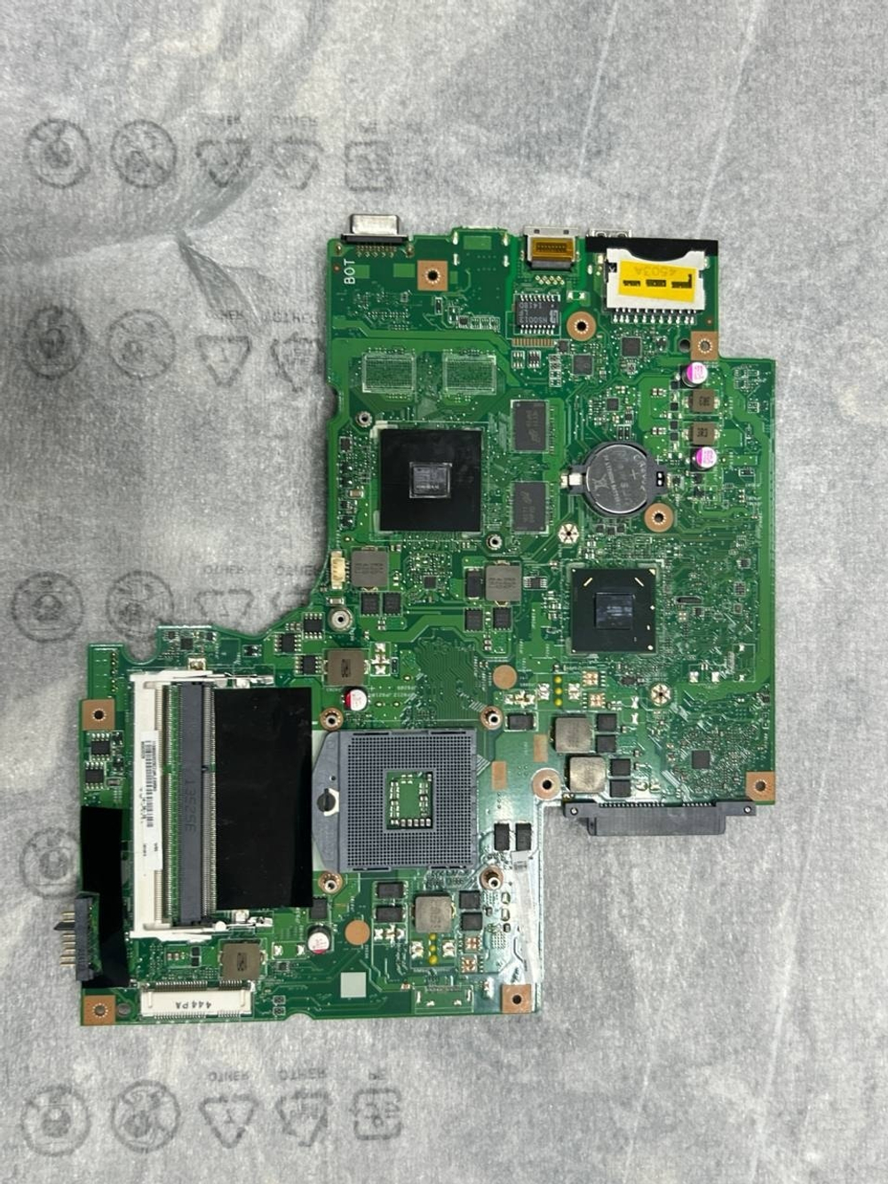 Материнская плата для ноутбука Lenovo IdeaPad G700 BAMBI W8S DIS HM70 GE 2G (90003229), оригинал