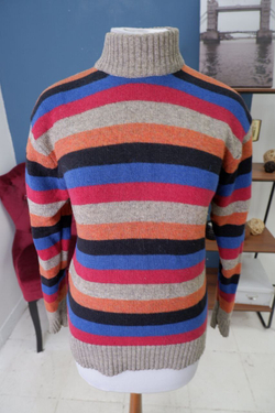 Джемпер шерстяной в полоску 44-46 размер