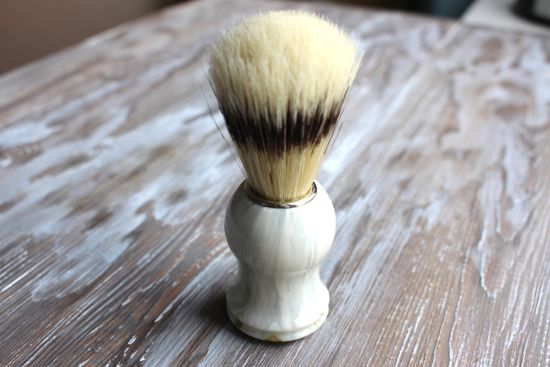 Помазок для бритья Mondial, пластик, свиной ворс, рукоять - цвет белый мрамор