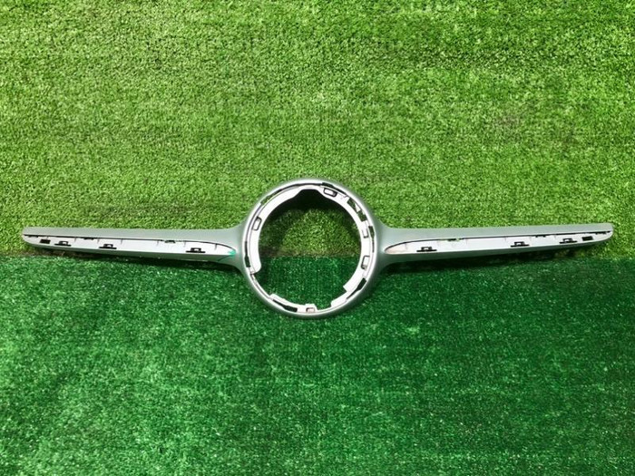 Накладка решетки радиат. Mercedes C w205 18-23 AMG