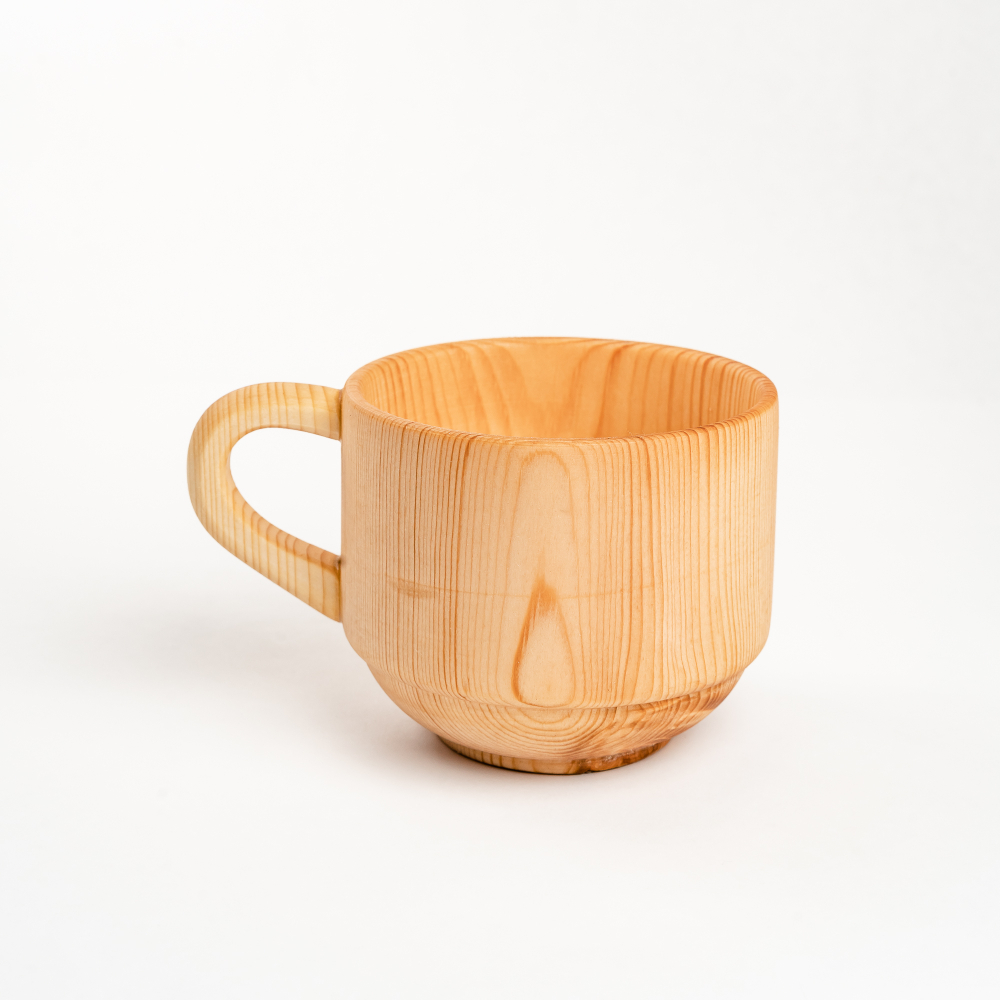 Деревянная большая кружка из кедра для напитков 400 мл. C72