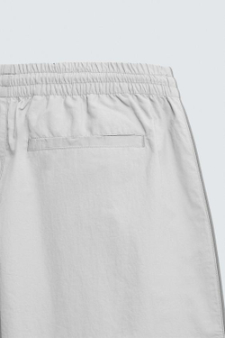 ZARA ДЖОГГЕРЫ ИЗ ВЫСОКОТЕХНОЛОГИЧНОЙ ТКАНИ С КОНТРАСТНЫМИ ПОЛОСАМИ, СВЕТЛО-СЕРЫЙ