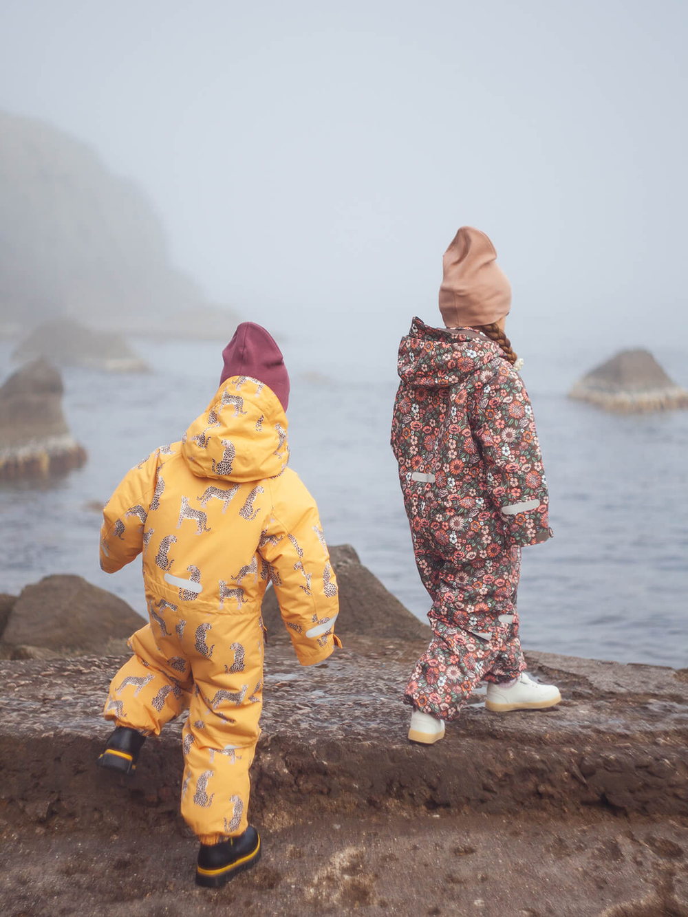 Комбинезон мембранный демисезонный Mjölk Floral Dark, утеплитель 150гр/м2