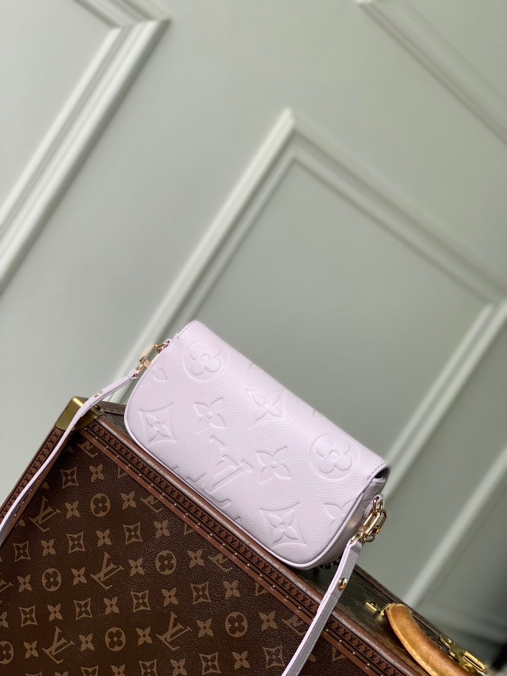 Louis Vuitton Ivy Wallet On Chain Bag