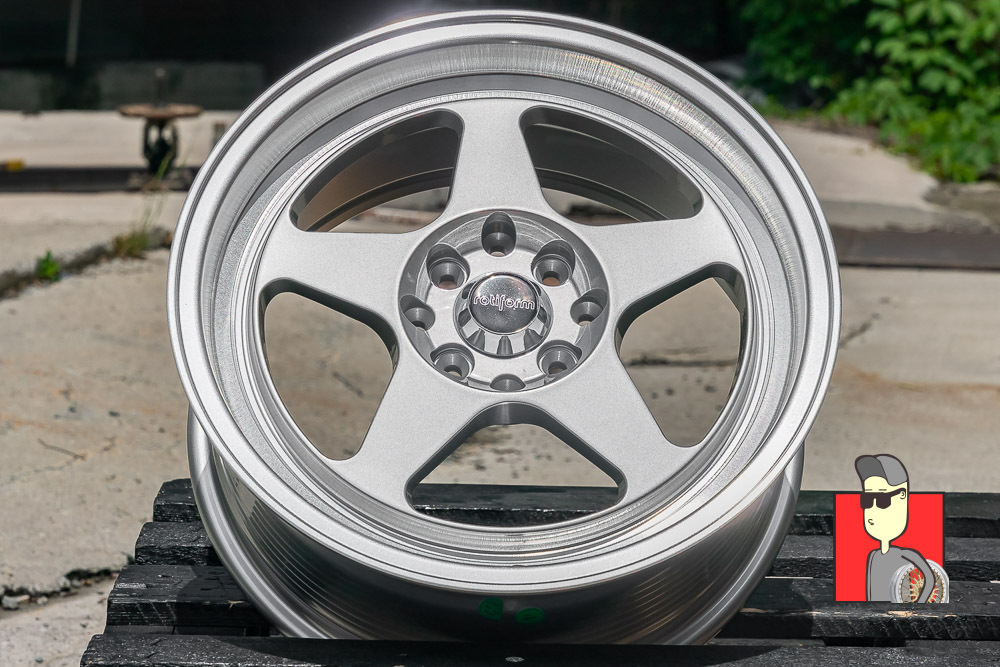 Комплект дисков Rotiform 16x7 et35 4x100/4x114.3