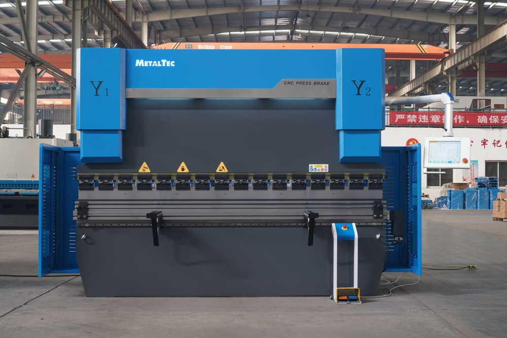 Листогибочный пресс с ЧПУ MetalTec 4+1 МТ-15 50т