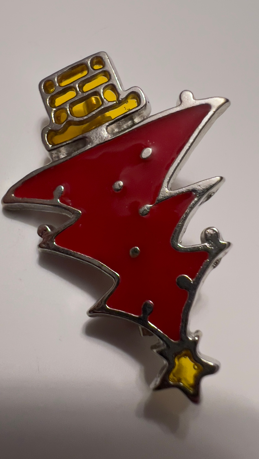 Новогодняя брошь елочка