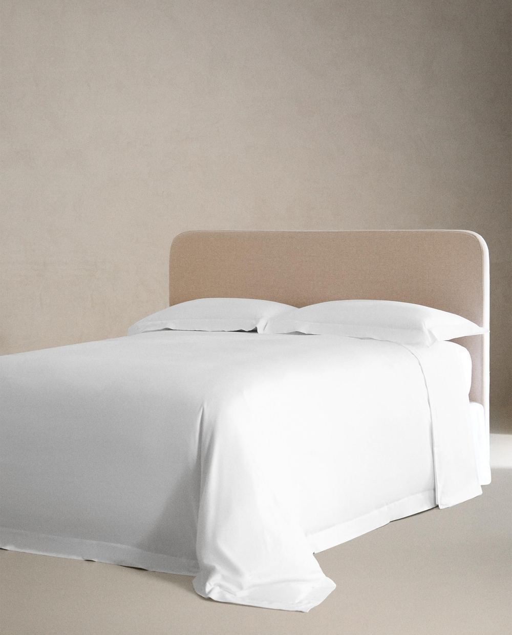 Zara Home - Простыня с резинкой из плотного атласа (вес 300 нитей), белый, 180х200х40 см