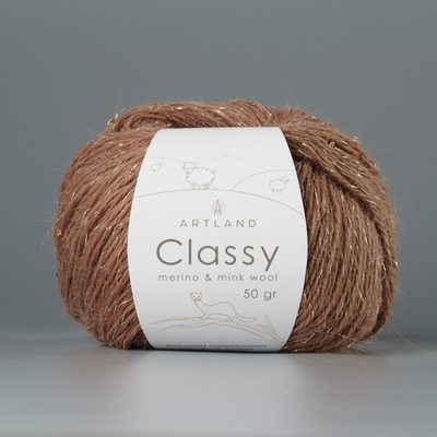 Classy, пряжа с люрексом и пайетками, шелк-5%, мериносовая шерсть-20%, нейлон-30%, норка-45%, 50 гр, 240 м, молочный шоколад