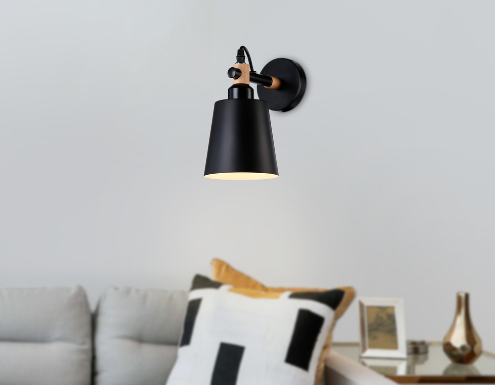 TR82213 BK/LW черный/светлое дерево E27 max 40W 230*130*190