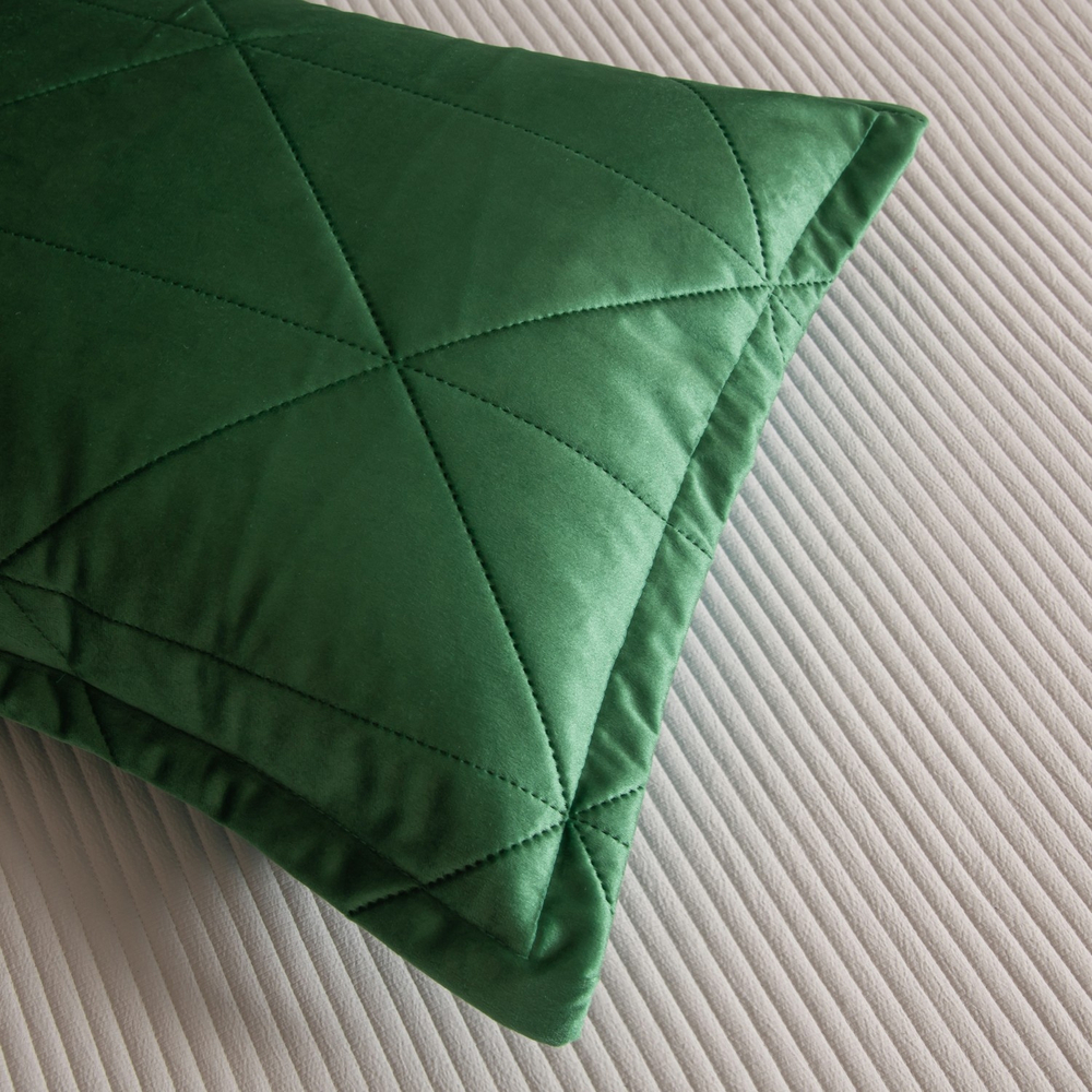 Велюровое покрывало в клетку с наволочками OVL049