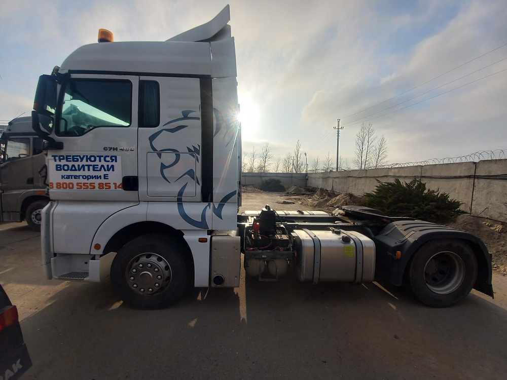 SITRAK C7H 4x2 Седельный тягач ZZ4186V361HE (Дизельный, 12,4 л, 441 л.с., АТ)