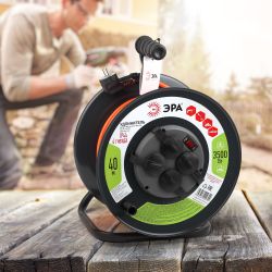 Удлинитель силовой ЭРА RMx-4es-3x1,5-40m-IP44 на металлической катушке c заземлением 4 розетки 40м ПВС 3х1.5мм2